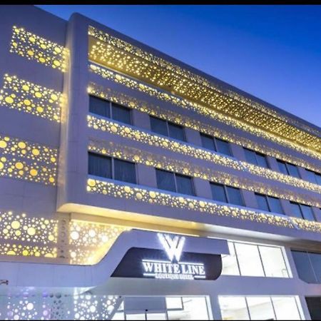 White Line Boutique Hotel エラズー エクステリア 写真
