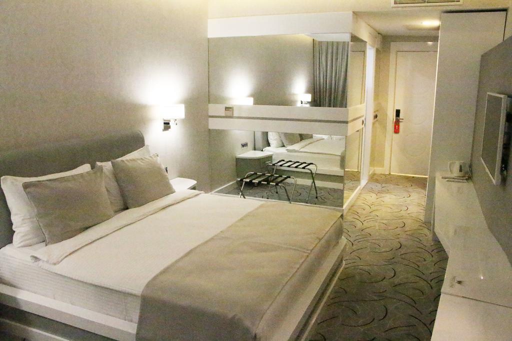White Line Boutique Hotel エラズー 部屋 写真