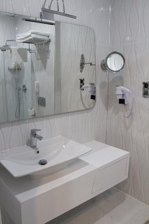 White Line Boutique Hotel エラズー 部屋 写真